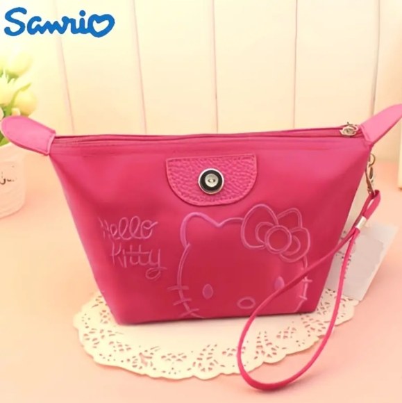 Sanrio Handbags - NWT Hello Kitty Makeup Bag